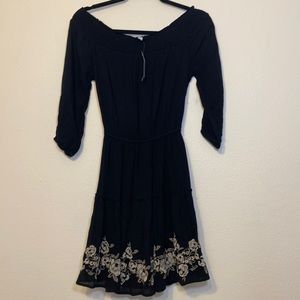 Abercrombie & Fitch black off the shoulder dress with bottom embroidery NWT